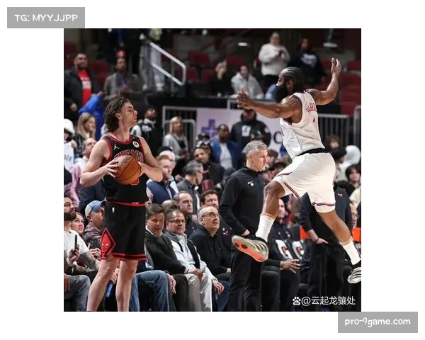 爱国者队防守截锋压制路面 迫使对手传球进攻 爱国者队防守截锋压制路面 迫使对手传球进攻